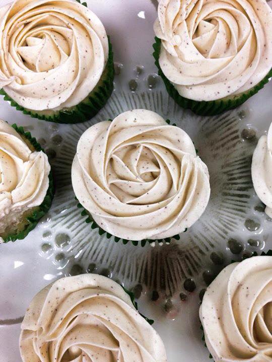 WarrentonVirginiaCupcakes_WeddingCupcakes_ButtercreamRosetteCupcakes